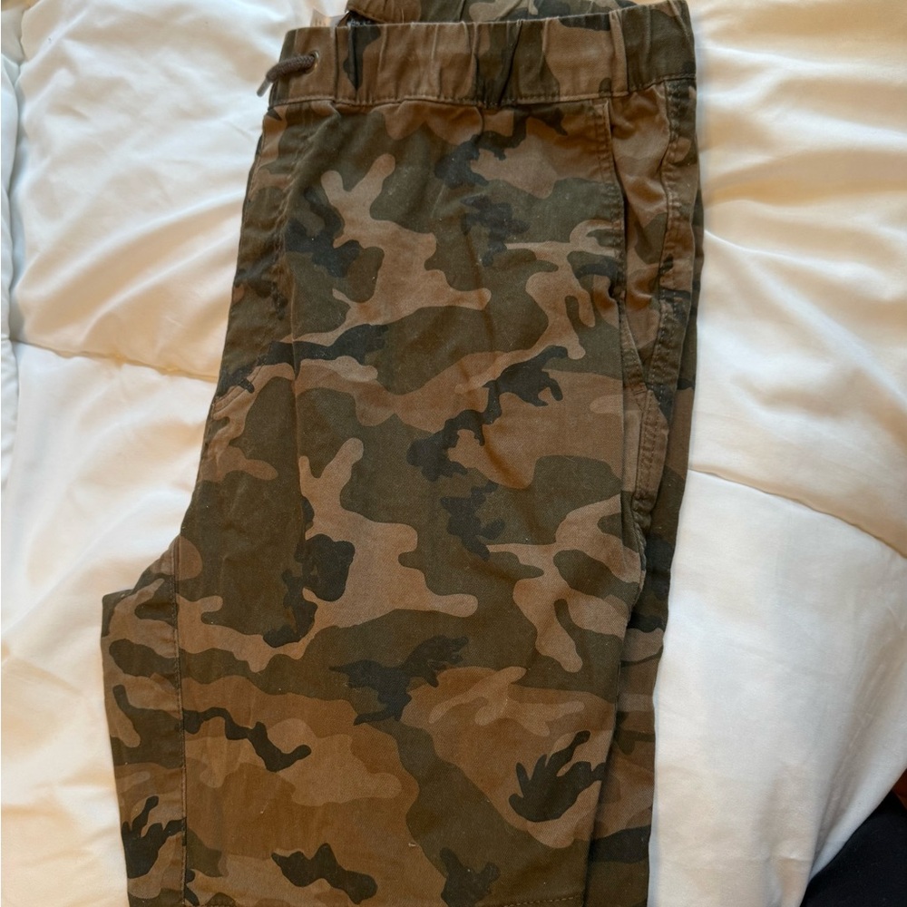 Camouflage Jogger Pants - Picture 4 of 4
